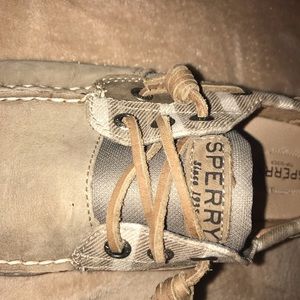 🎀WOMENS SPERRYS SIZE 10M🎀